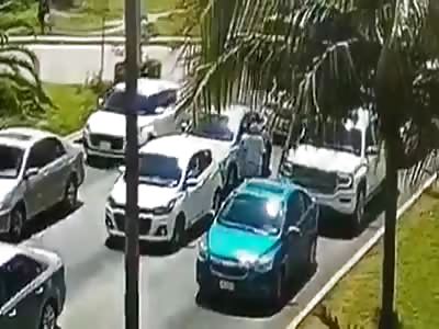 Mexico .. Armed Vehicle to Vehicle Attack