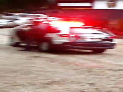 Man try to take Police Officer gun's and Gets Shot Dead