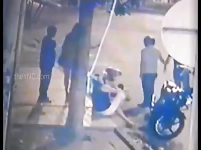 Colombia Man kills him with a fist in his face