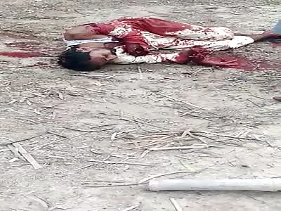 (Another video) DUDE BRUTALIZED WITH AN AXE ON THE STREET