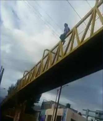Woman In Critical Condition After Jumping From Overpass In Mexico
