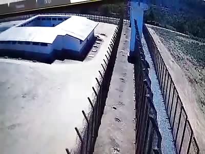  Two Prisoners Executed in Escape Attempt 