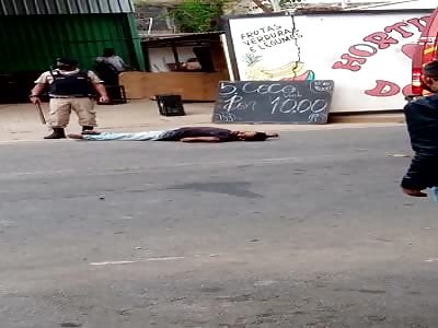 A normal day in Brazil.. Man executed 