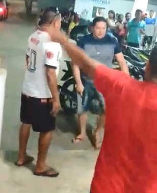 City Mayor Shoots Protesters In Legs