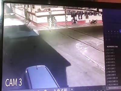 A bus passenger is thrown and crushed to death in the State of Mexico.