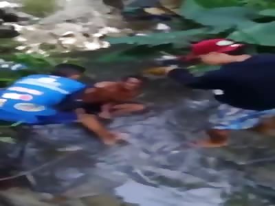 Thug Gets Arm Broken By Gang