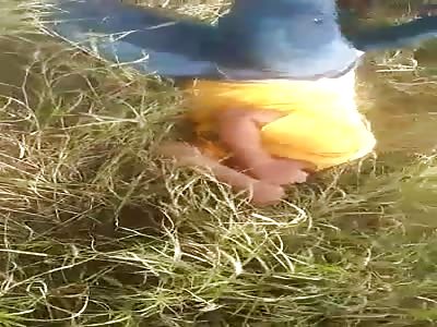 thief brutally punished after trying to stab his victim 