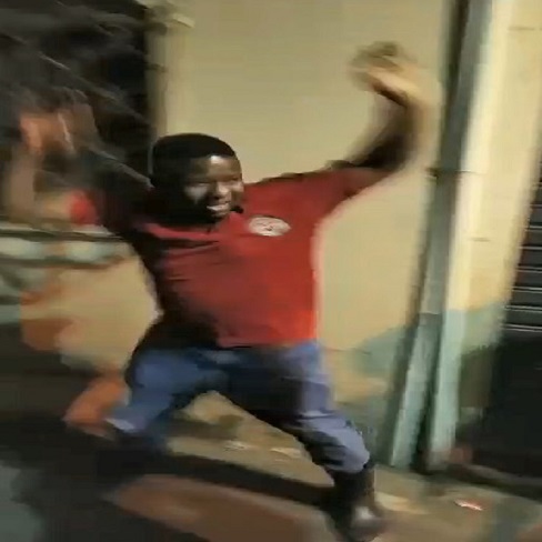 Thugs Teach Scared Dude a Lesson