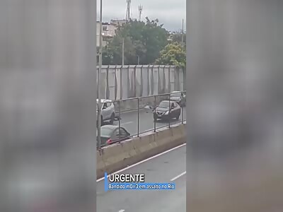 ROBBER BEING SHOT DEAD BY POLICE