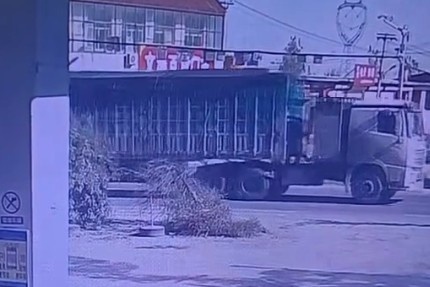 Pair Gets Squashed By Overturned Truck
