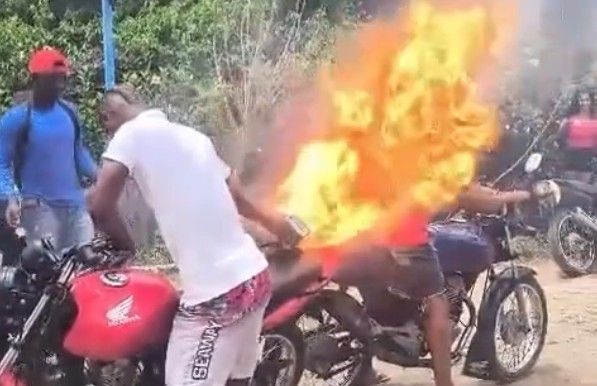 IDIOTS ARE EVERYWHERE