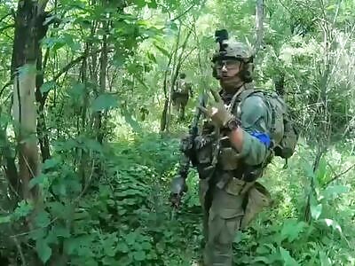 Ukraine Scouts Kill 4 Russians & Loot There Guns And Radios