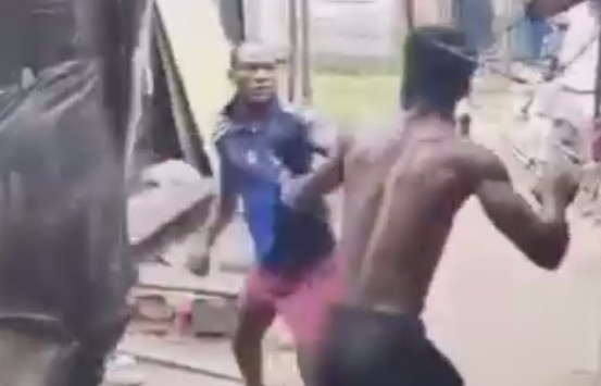 Street Fight In Dirty Nigerian Slums Ends With KO