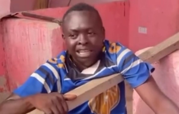 THIEF BEING TORTURED IN AFRICA