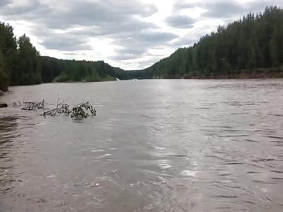  lLUVCAMELTOES captures live footage of high speed boat chase!!!!