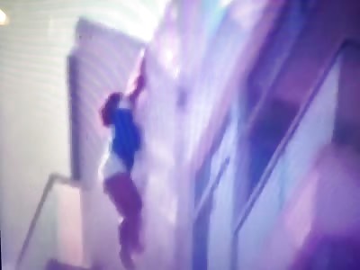BIG LADY !!Falls 11 stories to her death