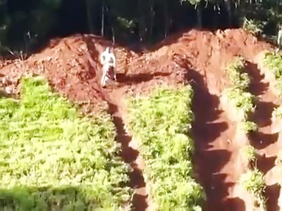 Man wipes out on his motorbike and breaks his neck and dies