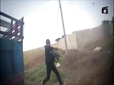 ISIS Shooting Dead Bodies N Ambush Running Soldier 