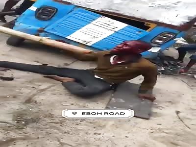 Lynching Black Cell Phone Thief With Stones And Sticks