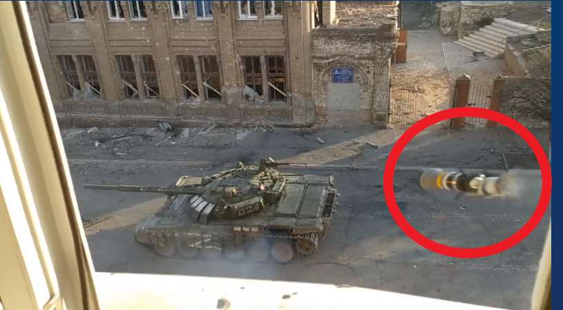 Russian T72 Tank Gets Taken Out With NLAW Rocket At Close Range