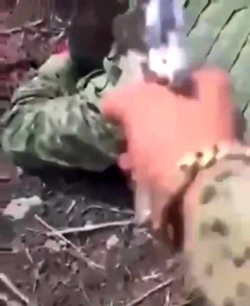 Sicario Finishes Off Rival Then Shows Off His Diamond Encrusted Pistol