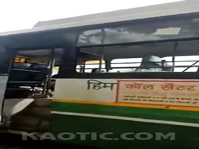 Dead lat stren afterba bus destroys their bike