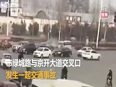 2 dead after an SUV crashes into vehicles at a red light...