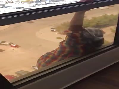 Woman commits suicide by throwing herself on balcony on balcony