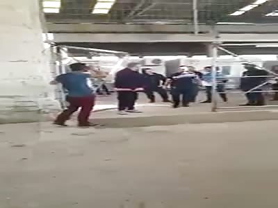 Man sets himself on firein front of the crowd