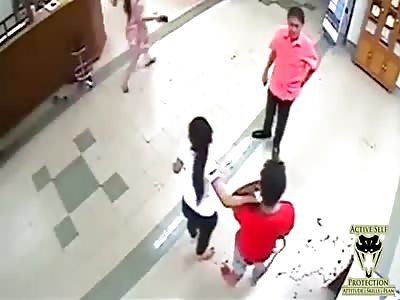 Man carries a stab in the neck