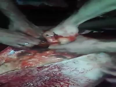 Prisoners pluck hearts of enemies in prison cell