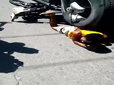 Man dies of pain under the truck