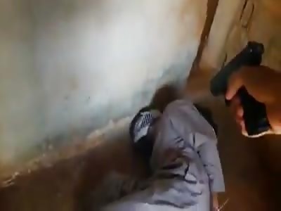 Prisoner of war being executed for not having $ 30,000