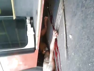 (another angle ) MMA fighter has crushed head after suffering motorcycle accident at Torquato TapajÃ³s in Manaus