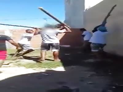 Young man is brutally beaten in community of Campos RJ