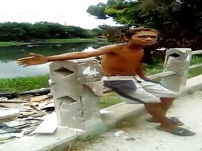 thief punished in favela  with shot on the hands 