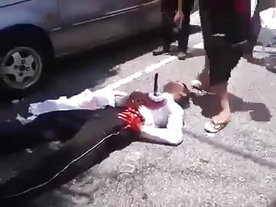 Thugs Fighting, Knives stuck in the neck