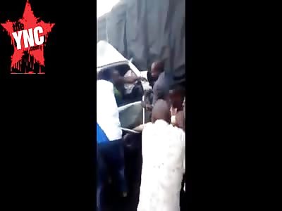 Bus Involved In Fatal Accident [every one try's to save the victims] 