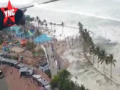 South Africa: Mini Tsunami! 