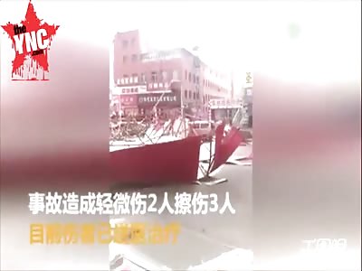 roof falls on to taxi cab killing the driver inside 