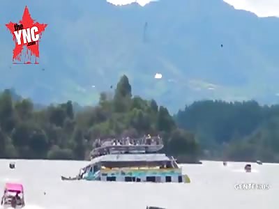 Nine dead and 28 missing after tourist boat sinks in Colombia