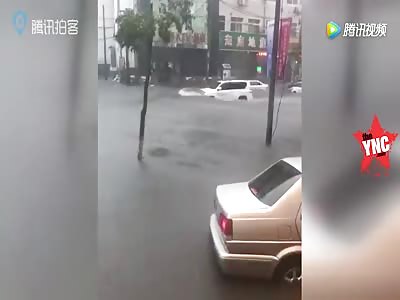 megacity  underwater with great roads