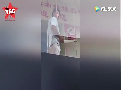 man took women hostage with large knife and toy gun one got stabbed soldiers had to rescue them 