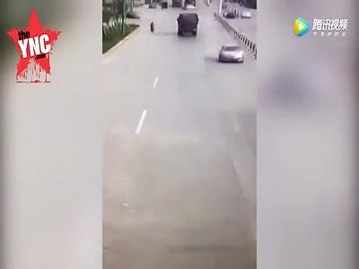 man got crushed when he drove into a lorry