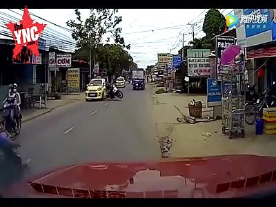 electric car driver x 2 crashed