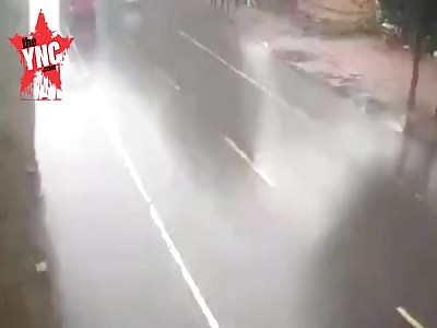 brutal in Henan Kaifeng two trucks collided into each other one driver died 