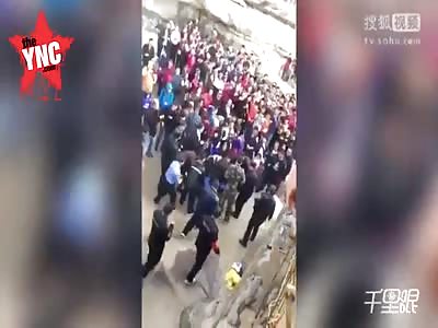 Man Commits Suicide  in  Shaanxi 