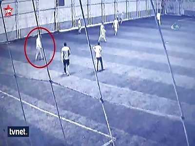 a man dies on the football pitch in turkey