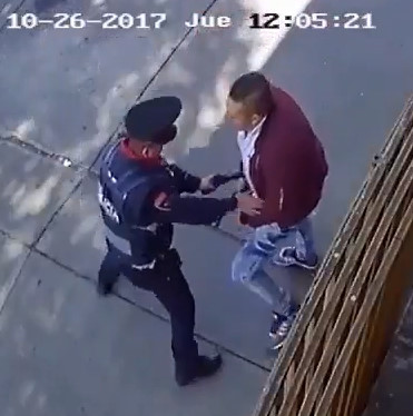policeman kills criminal in mexico