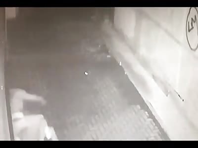 thug gives 25 punches on a man in Derby,England